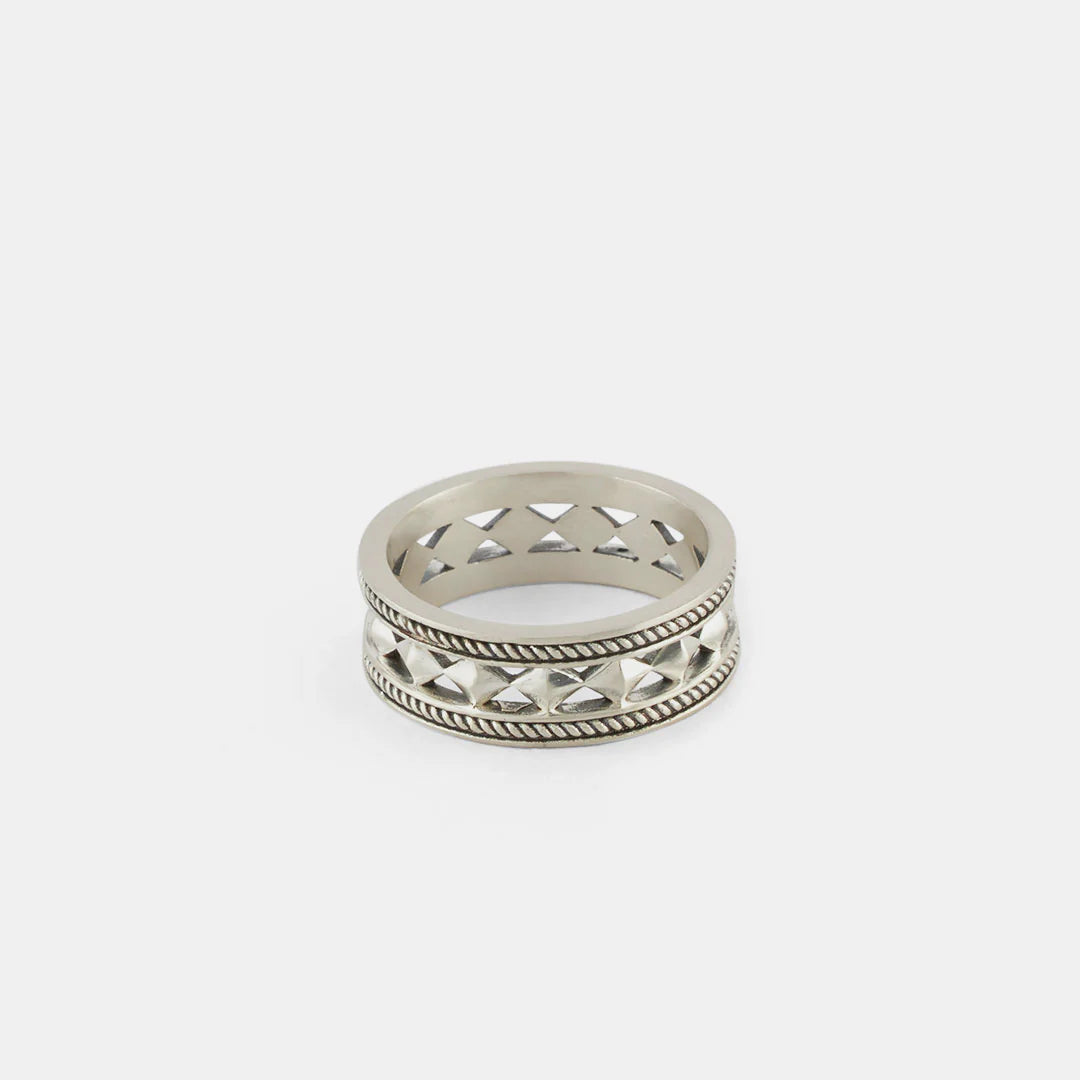 Regal Ring